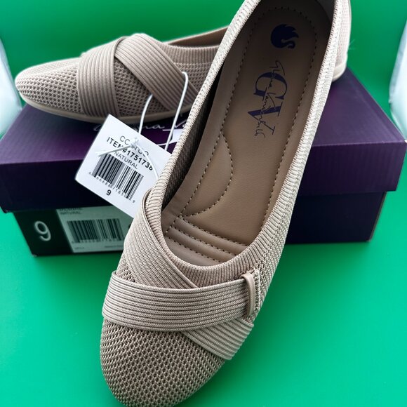 GLORIA VANDERBILT SIZE 9/ DEBBIE/ NATURAL/FLATS LOAFER/ NEW WOMEN'S SHOES - Picture 5 of 10